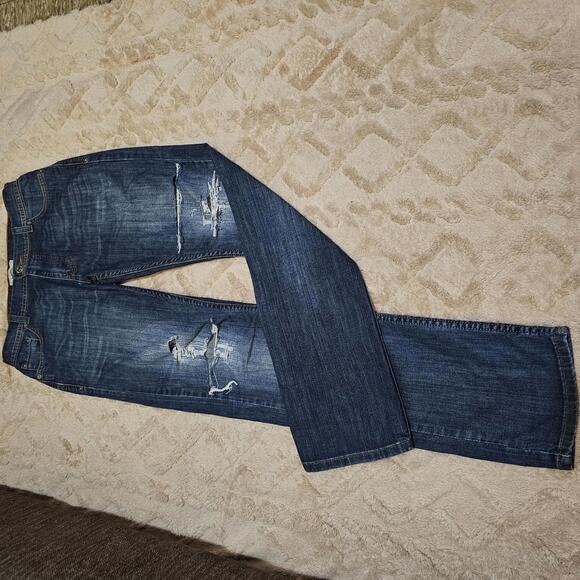 Denim - Signature by Levi Strauss Straight Slim Fit Ripped Jeans